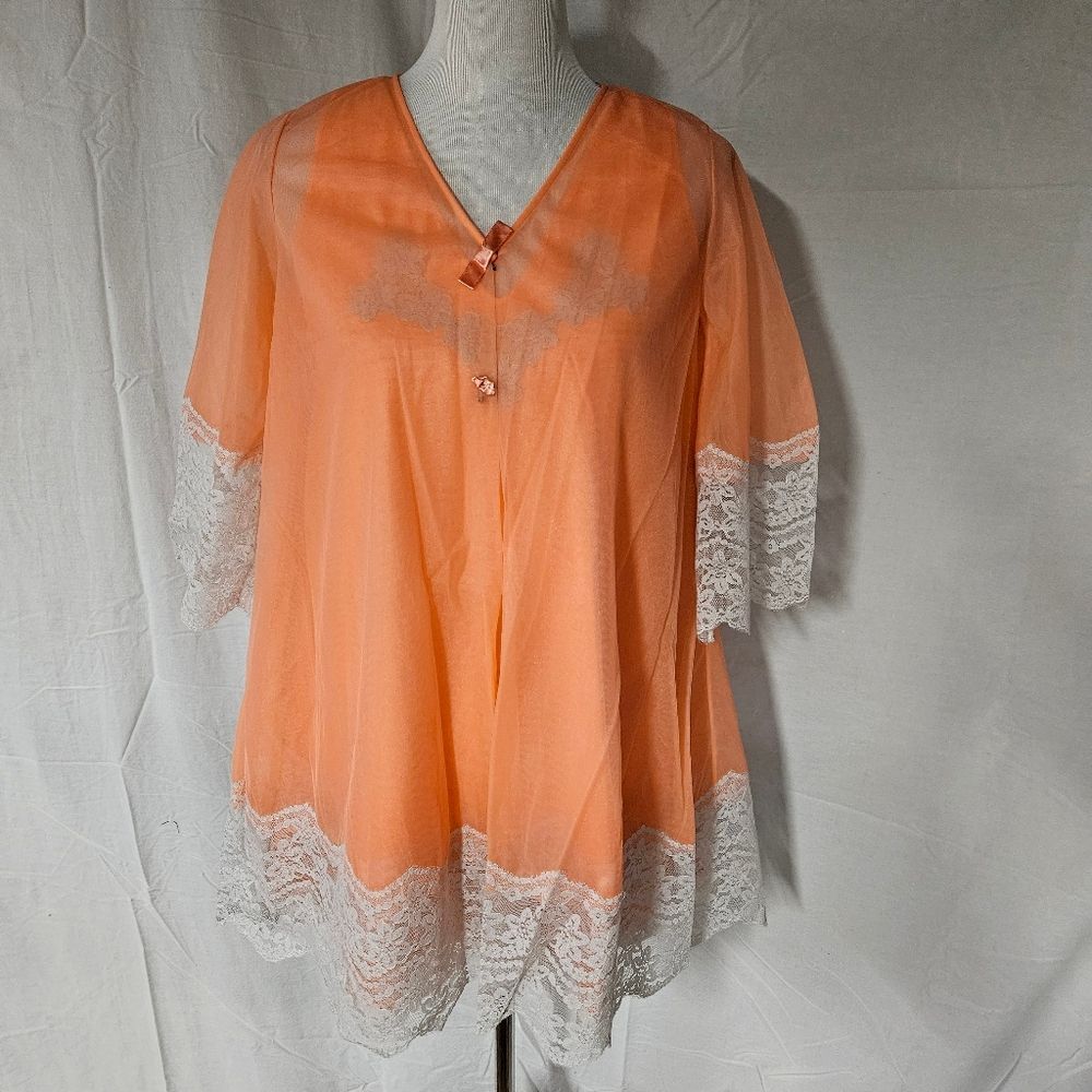 1960's Coral  Sleeveless V-Neck Babydoll Nightie & Robe with Lace 2 piece Set